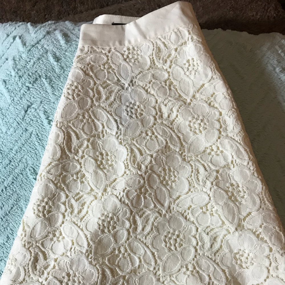 NWT The Limited Delicate off White Floral Skirt - Picture 1 of 7